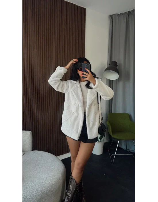 Beyaz Peluş Kürk Kaban
